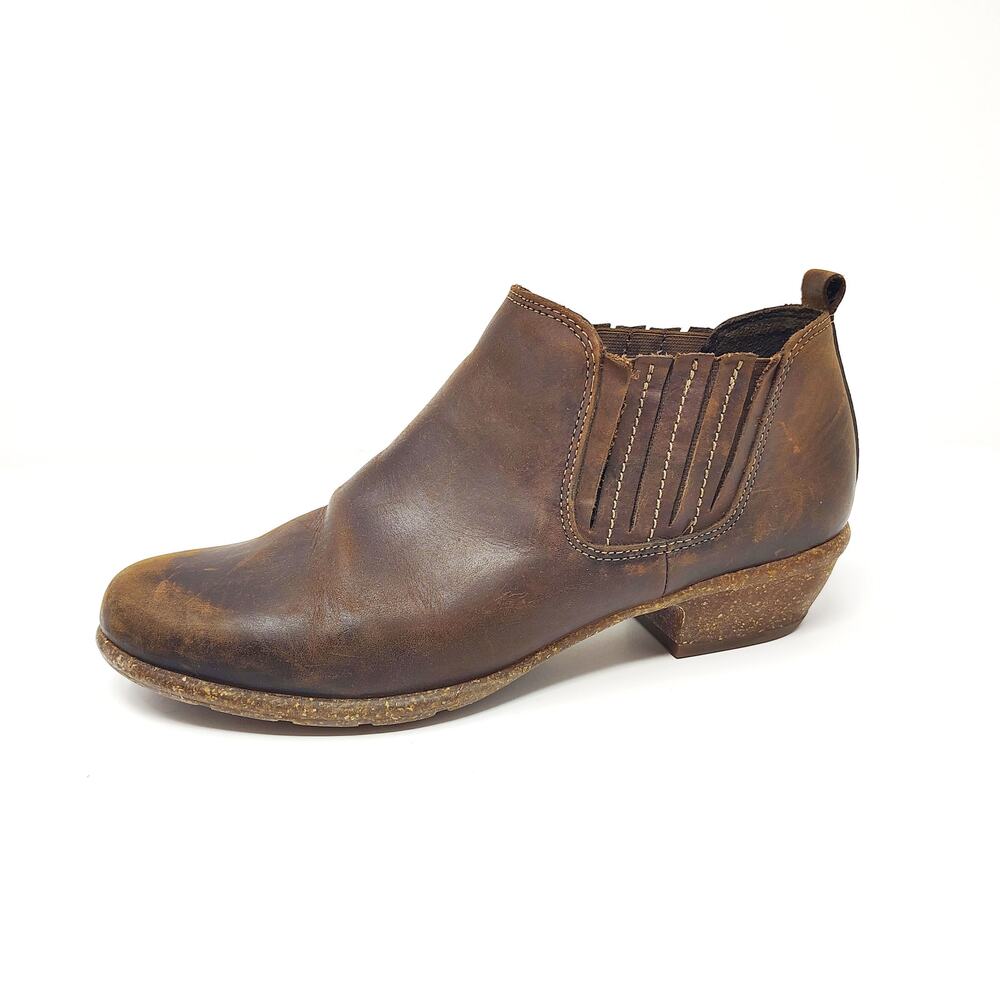 Clarks Shoes Womens 10 Boots Ankle Brown Leather Wilrose Jade Slip On Comfort